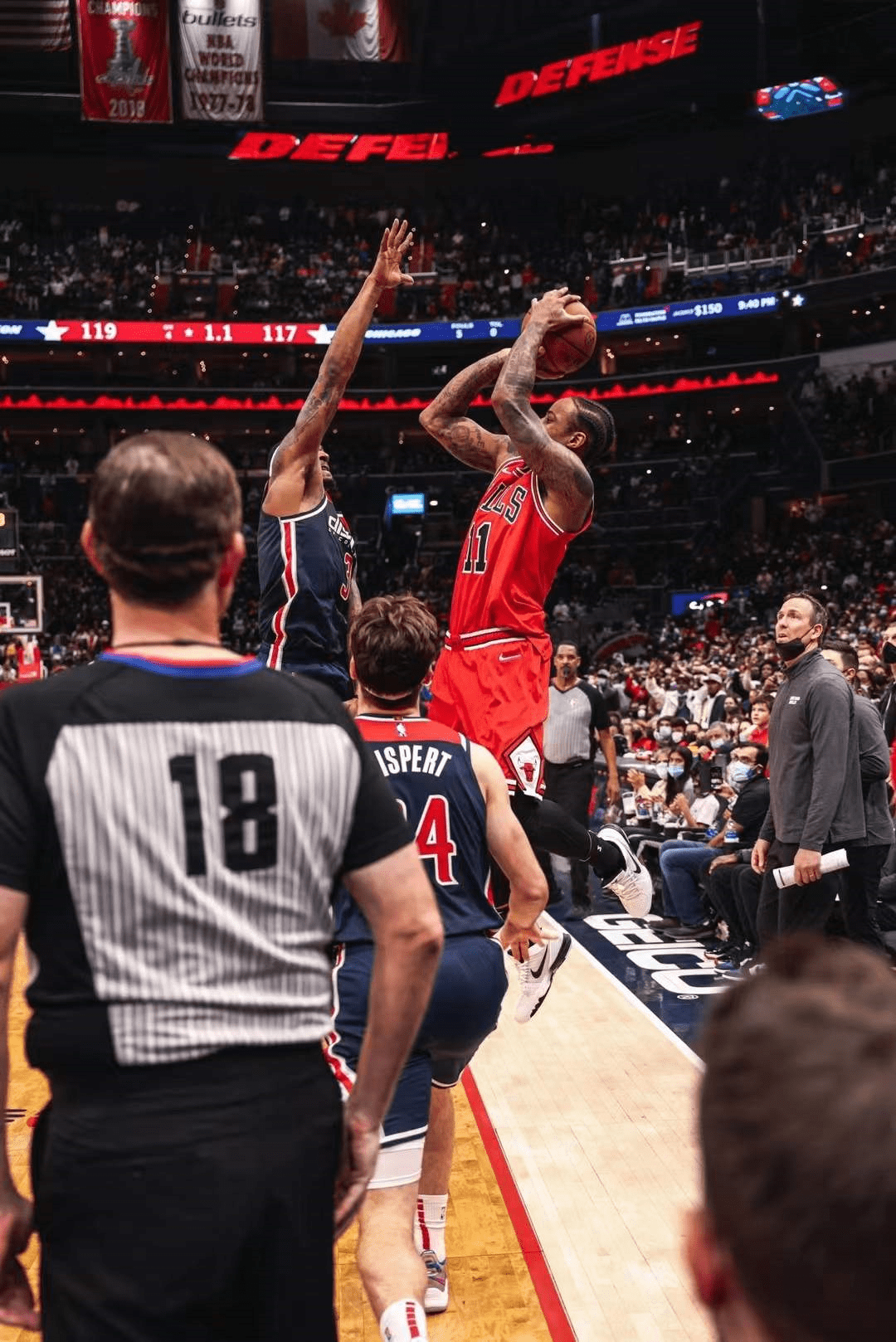 LOL电竞平台-犹他爵士发布备战花絮，赛后完成体检，NBA季后赛任务艰巨，临场指挥获称赞的简单介绍